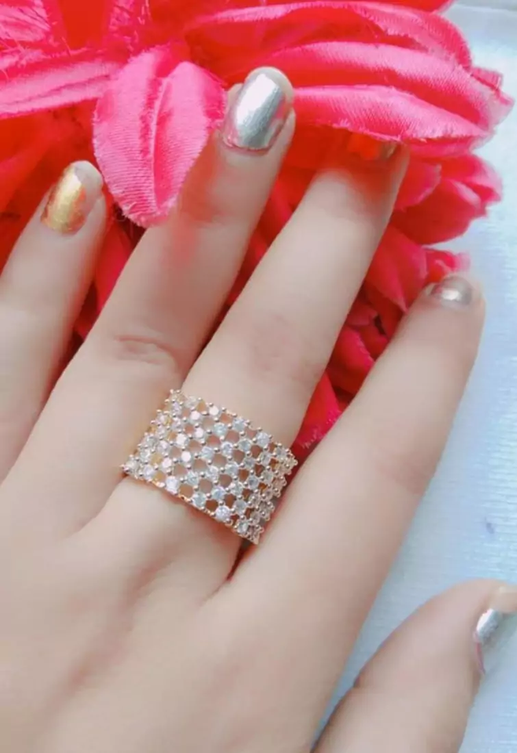 White rings