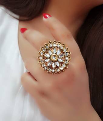 White rings 1