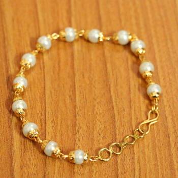 White Pearl Bracelets 1