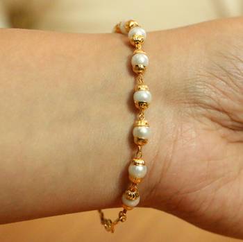 White Pearl Bracelets 3