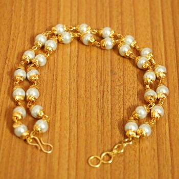 White Pearl Bracelets 3
