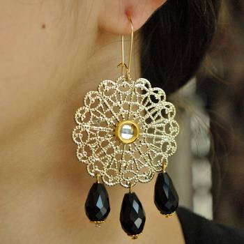 Black earrings 2