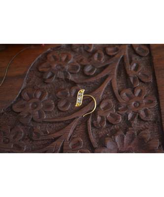 Designer diamond classic Golden nose pin or nose ring 3
