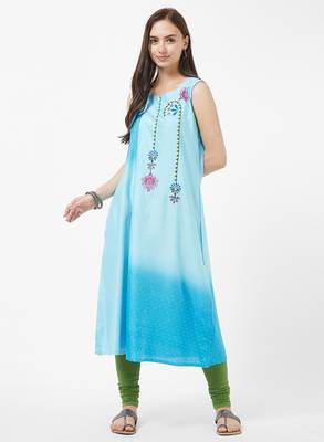 Blue embroidered cotton kurti 4