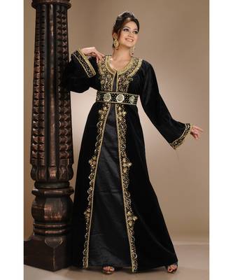 black velvet embroidered zari_work islamic-kaftans 3