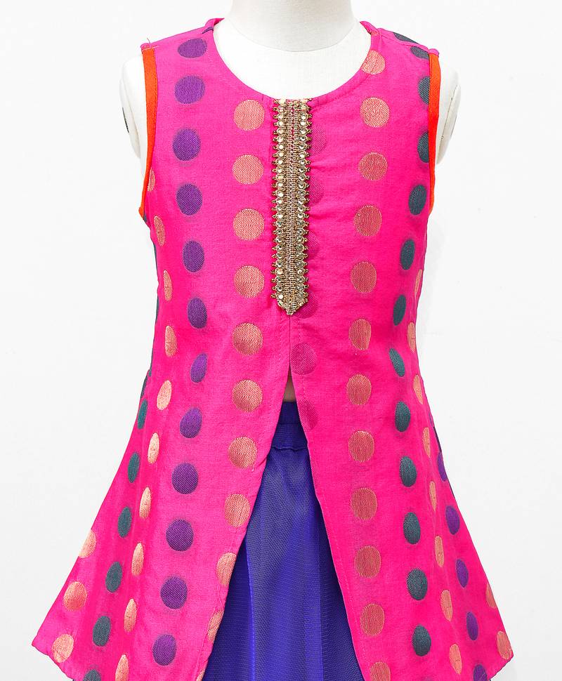 Twisha Stylish Brocade Long top withTrendy Net Lehanga- Pink