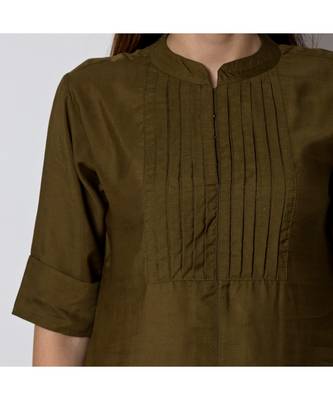Green Shirt Kurta with Mughal Garden printed Pallazo Pants 3