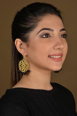 Gold Filigree Black Beaded Earrings 2