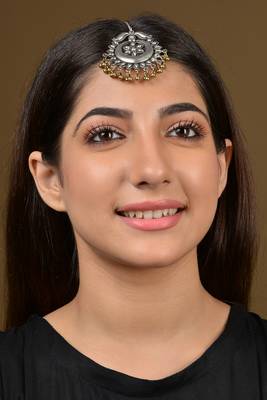 German Silver Flower Chaand Maangtikka 2