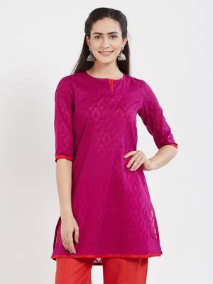 Magenta plain cotton kurta 1