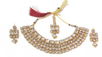 White necklace sets 3