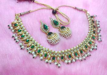 Green necklace sets 2
