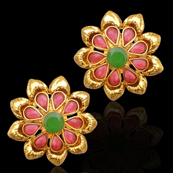 Traditional South Indian Bollywood Jewelry Gold Finish Pearl Traditional South Indian Bollywood Jewelry Gold Finish Pearl Polki Stud Earrings