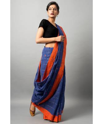 Khadi cotton saree with stunning swan & fish motifs 1