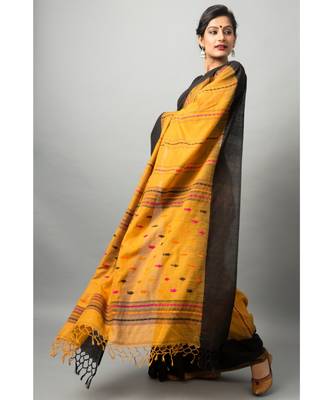 Khadi cotton saree with stunning swan & fish motifs 3
