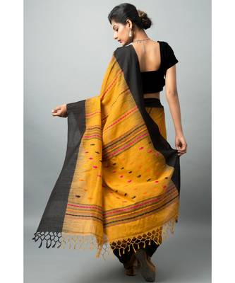 Khadi cotton saree with stunning swan & fish motifs 4