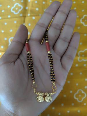 Mangalsutra Necklace Length Chain Golden Vati Tanmaniya Pendant Black & Orange Coral Beads Single Line Layer Mangalsutra 1