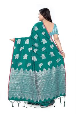 Green Printed Cotton Saree With Blouse 2