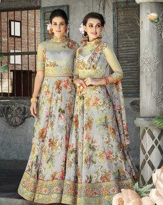 Light Green Embroidered
 Organza Semi Stitched Lehenga With Dupatta 3