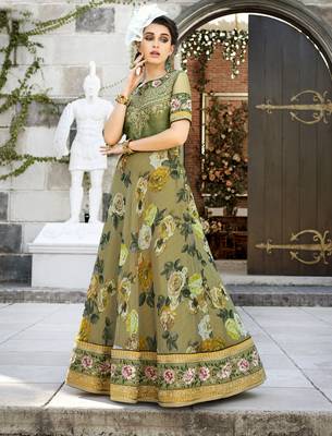 Green
 Embroidered
 Organza Semi Stitched Lehenga With Dupatta 2