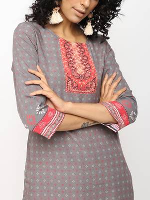 Grey printed crepe short kurti 4
