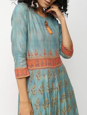 Green printed rayon kurti 4