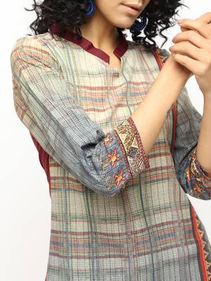 Multicolor printed crepe kurti 4