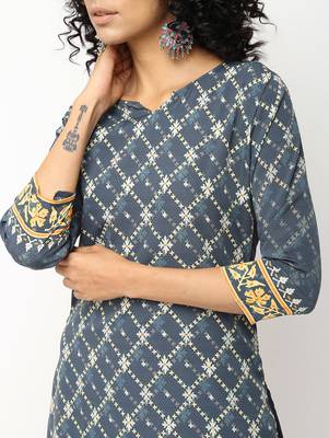 Blue printed crepe kurti 4