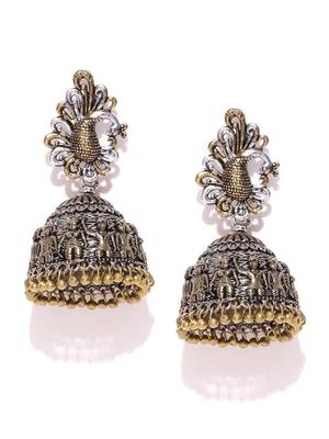 Gold earrings 3