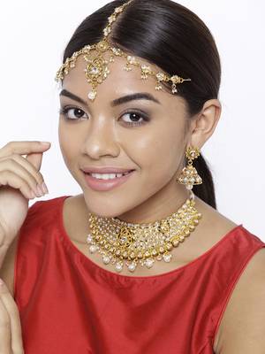 Gold necklaces 1