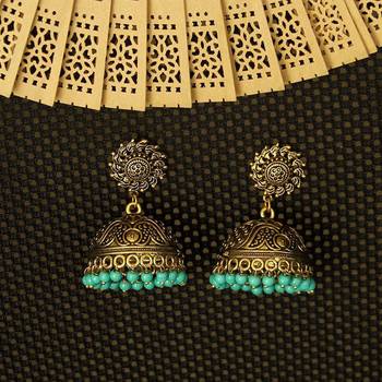 Gold earrings 2