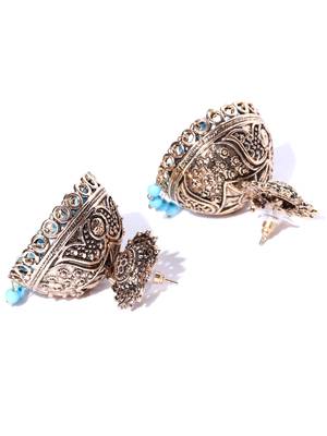Gold earrings 4
