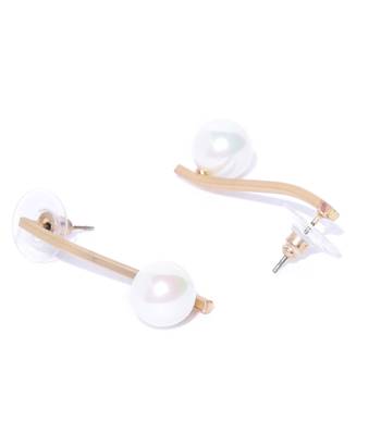 Golden party wear earrings for girls and women 4