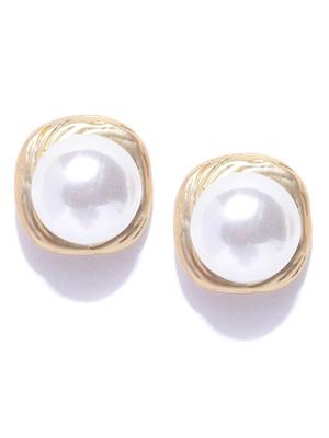 Gold earrings 3
