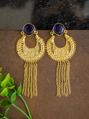 Gold earrings 1