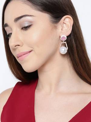 Gold earrings 1