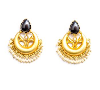Gold earrings 2