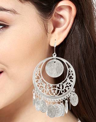Gold earrings 1