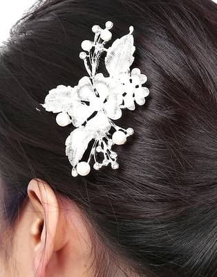 Silver hair-accessories 1