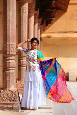 Rose Pink Kurta Set With Multi-Coloured Lehariya Dupatta 3