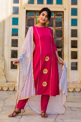 Hot Pink Gotta Work Suit Set With White Dupatta 1