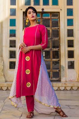 Hot Pink Gotta Work Suit Set With White Dupatta 2