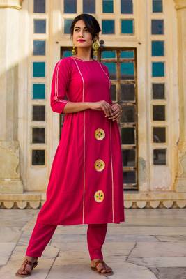 Hot Pink Gotta Work Suit Set With White Dupatta 5