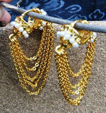Pearly Bali With Dangling Gold Chains Earrings 1