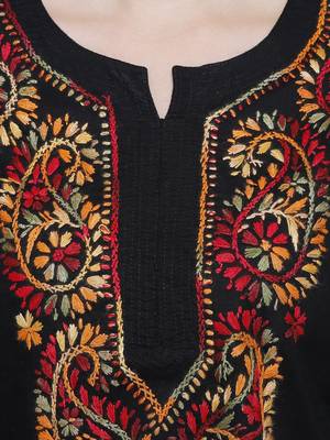 Black embroidered cotton chikankari kurti 4
