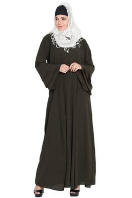 Green embroidered kashibo abaya 2