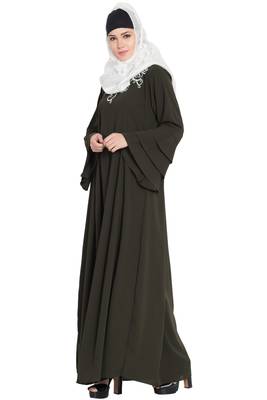 Green embroidered kashibo abaya 3