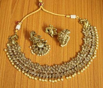White Pearl Necklace Sets 1