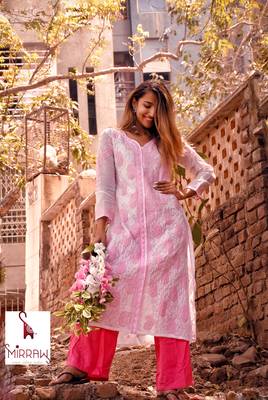 White Embroidered Cotton Chikankari Kurti 1
