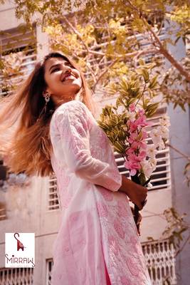 White Embroidered Cotton Chikankari Kurti 7